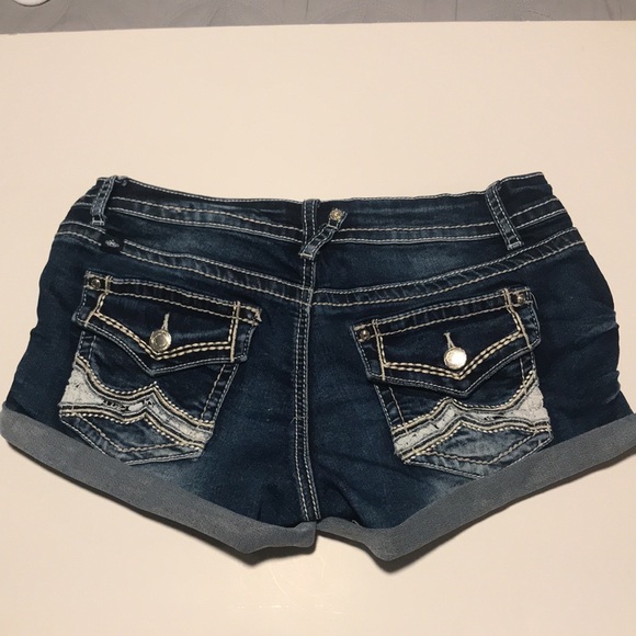 Almost famous blue jean shorts - Picture 2 of 3